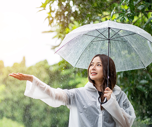 Hydro Coco ArtikelSering Gak Sadar! Ini yang Bikin Badan Drop Saat Musim Hujan Tiba