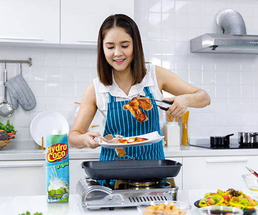 Hydro Coco ArtikelDIJAMIN KETAGIHAN! BIKIN MASAKAN TAMBAH ENAK DENGAN AIR KELAPA